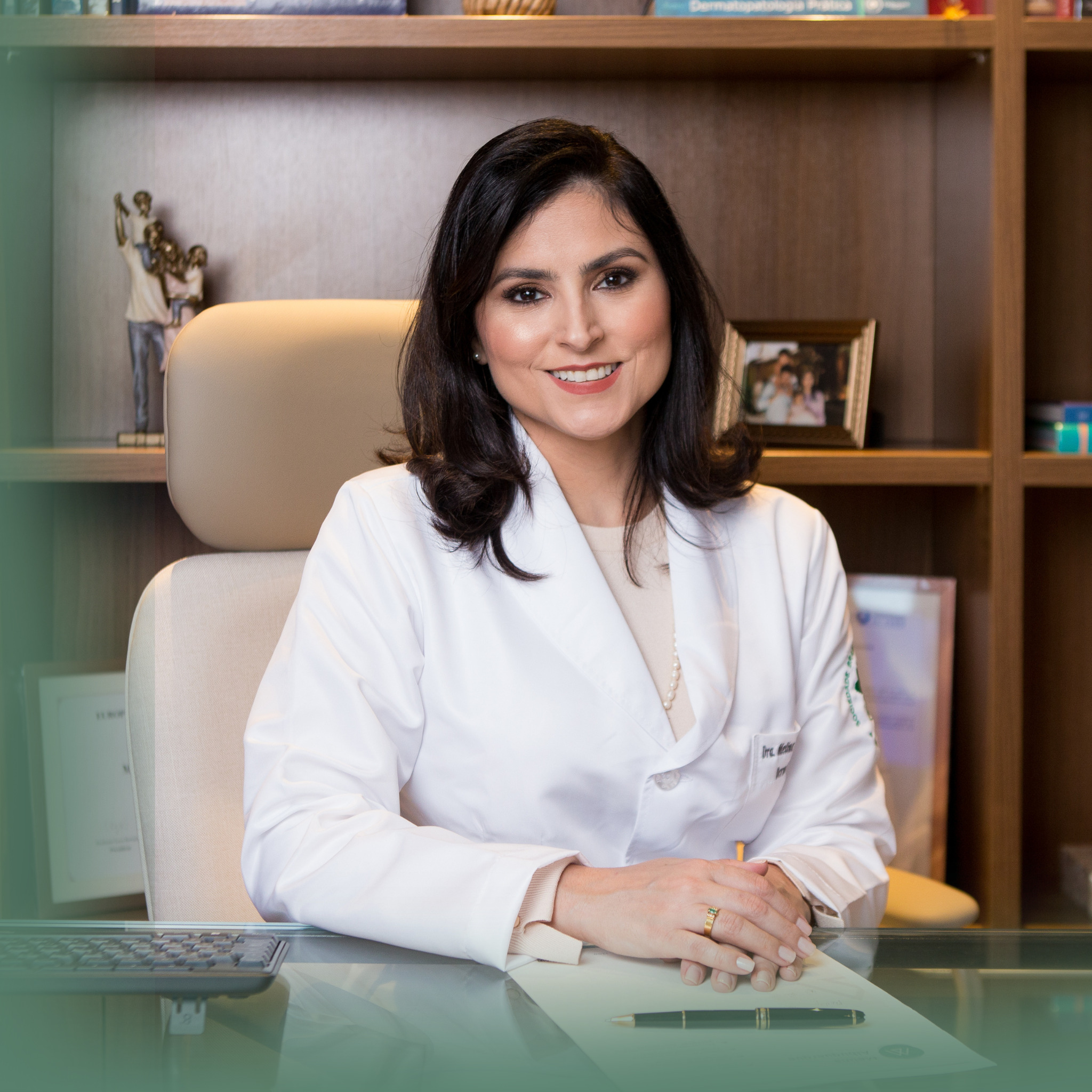 Dra Melina Albuquerque - Dermatologista em Fortaleza